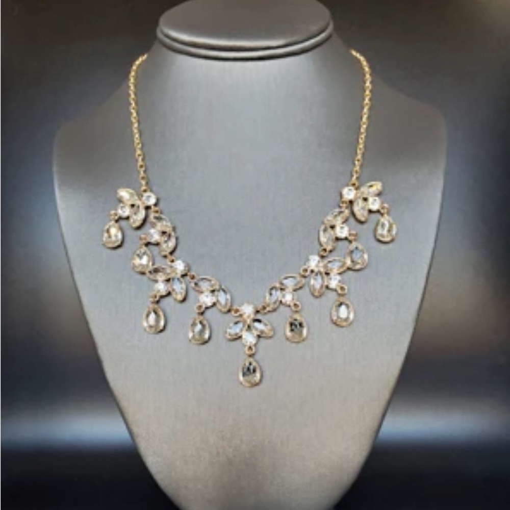 Gold Necklace NWT - Picture 2 of 2